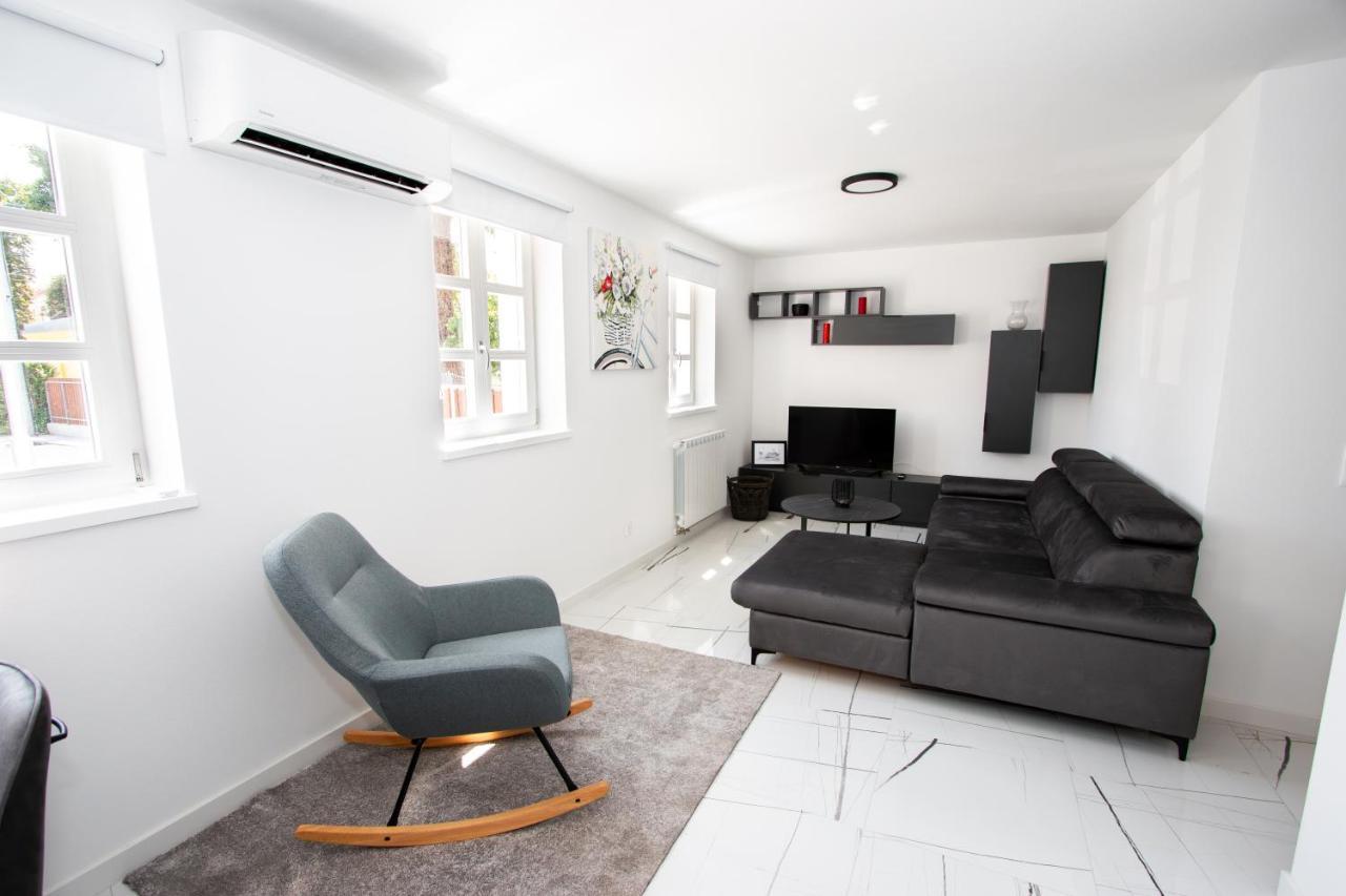 קארלובץ Apartmani Kac מראה חיצוני תמונה