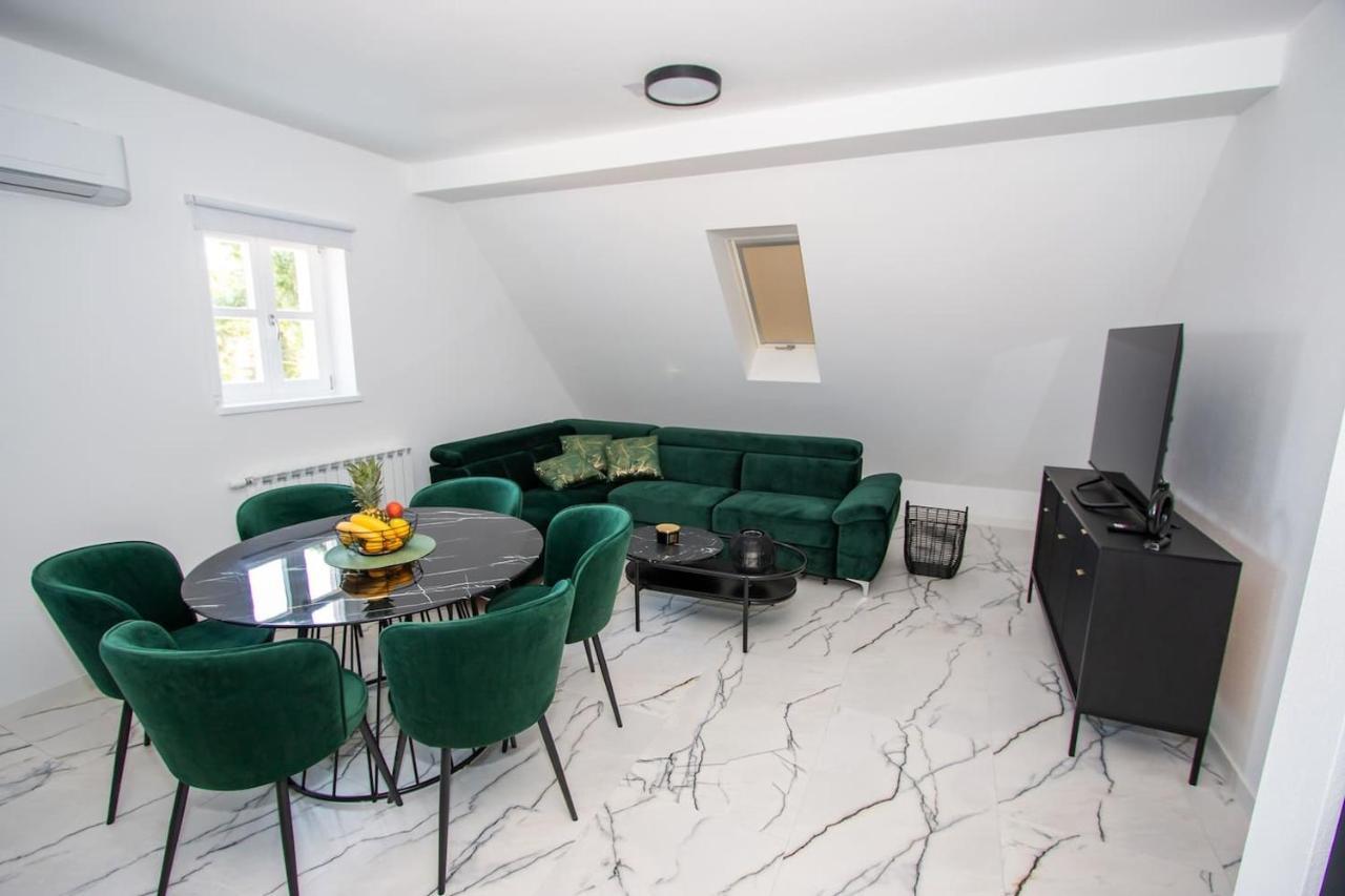 קארלובץ Apartmani Kac מראה חיצוני תמונה