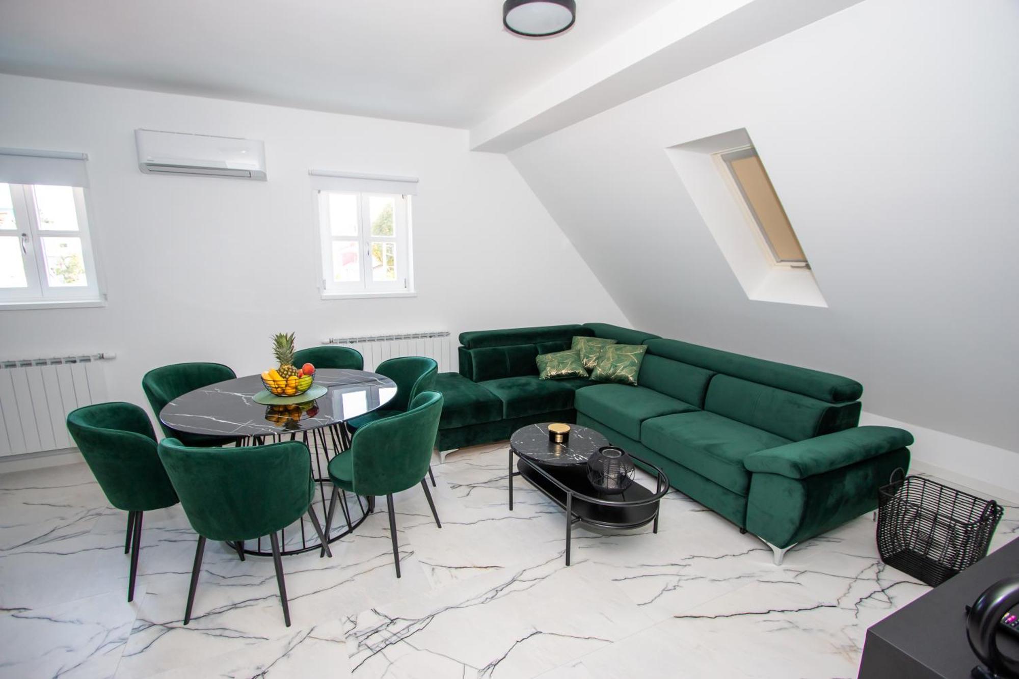 קארלובץ Apartmani Kac מראה חיצוני תמונה