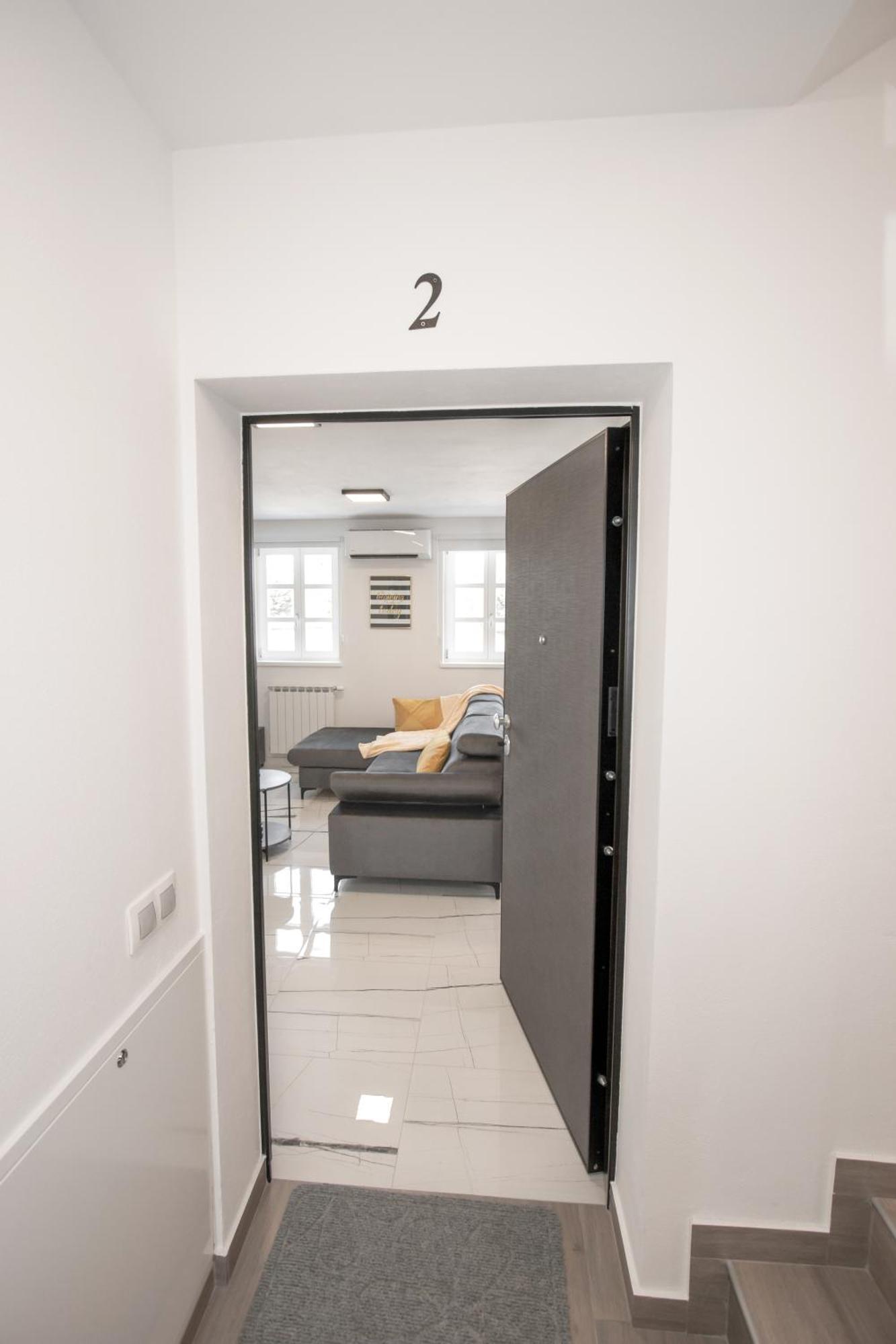 קארלובץ Apartmani Kac מראה חיצוני תמונה