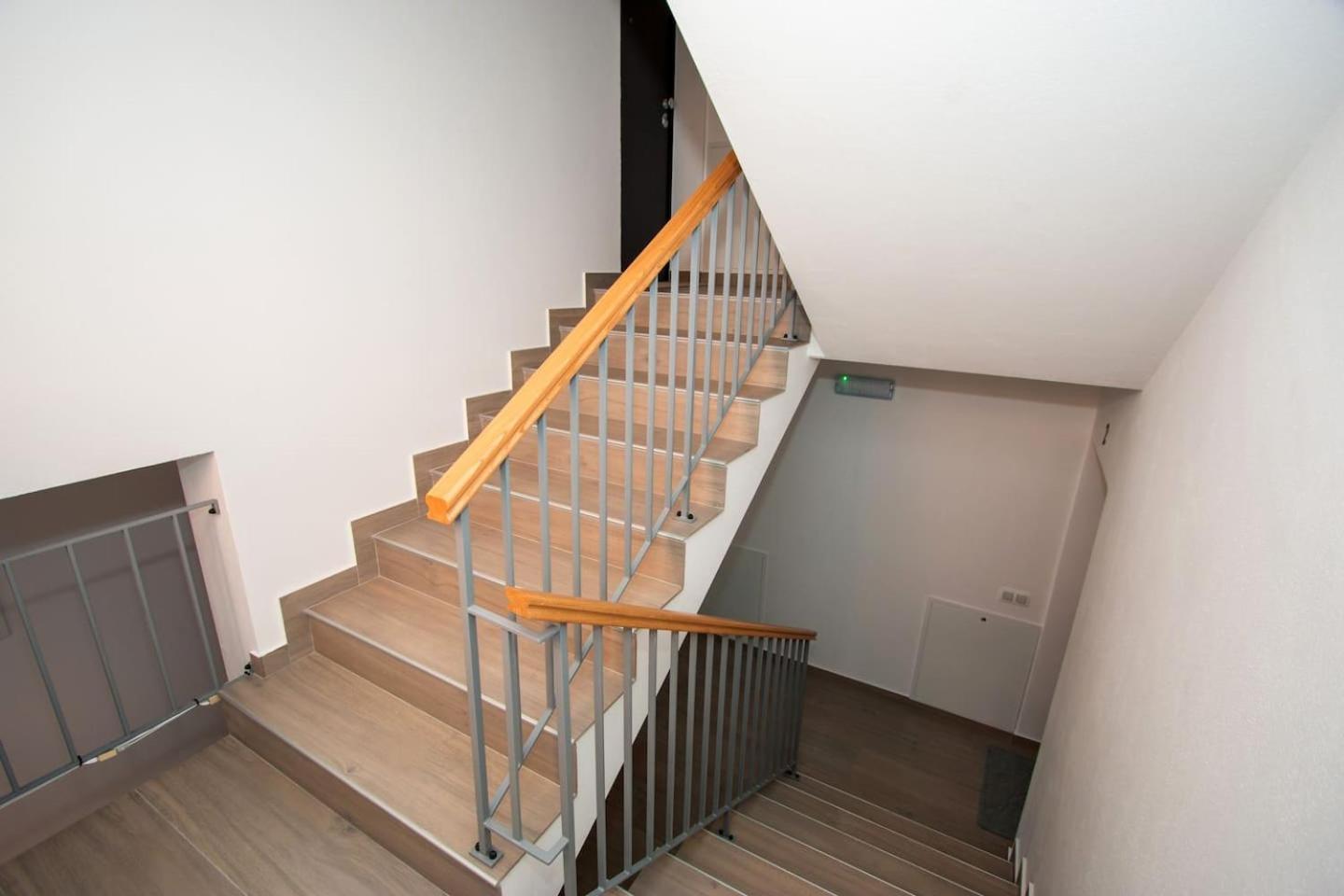 קארלובץ Apartmani Kac מראה חיצוני תמונה
